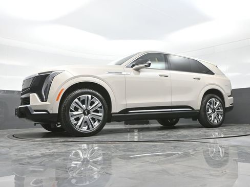 New 2026 Cadillac Escalade IQ Luxury 2 image 36