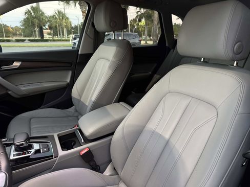 Used 2022 Audi Q5 2.0T Premium w/ Convenience Package image 21