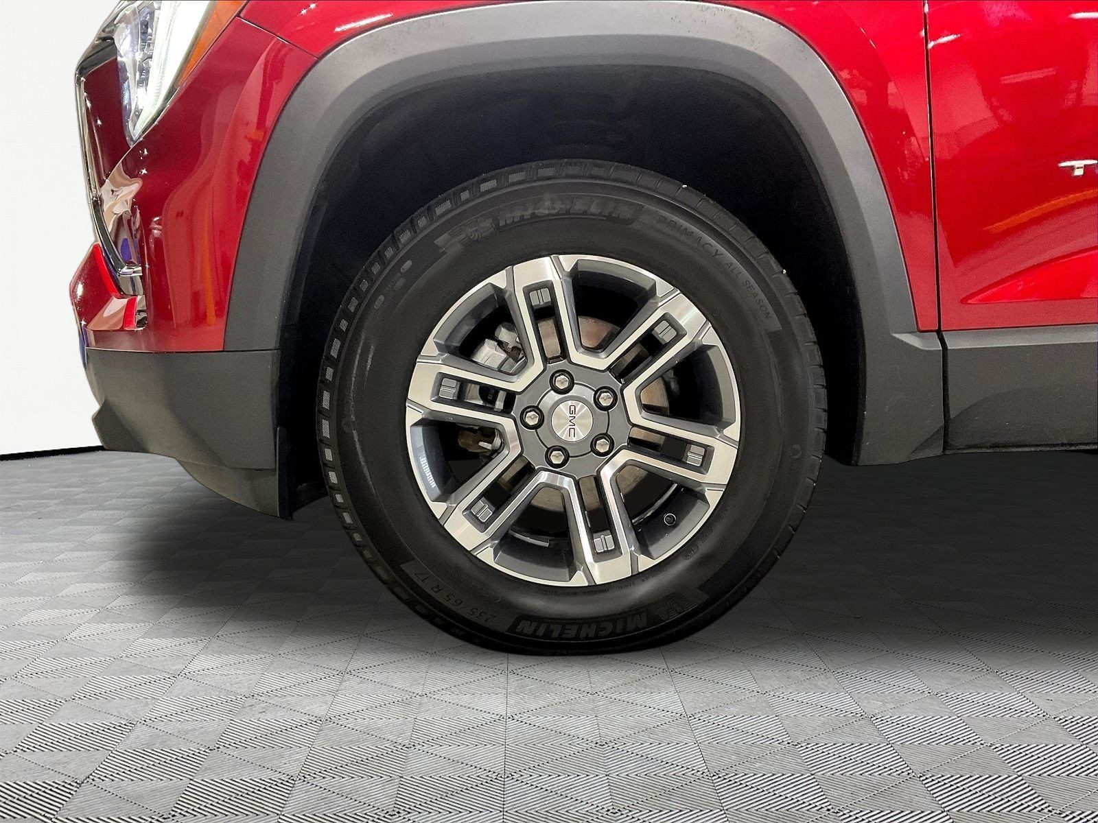 Used 2025 GMC Terrain Elevation AWD/4WD image 33