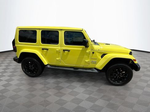 Used 2022 Jeep Wrangler Unlimited Sahara w/ Cold Weather Group AWD/4WD image 5