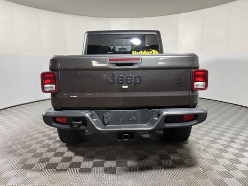 Used 2022 Jeep Gladiator Sport AWD/4WD image 7