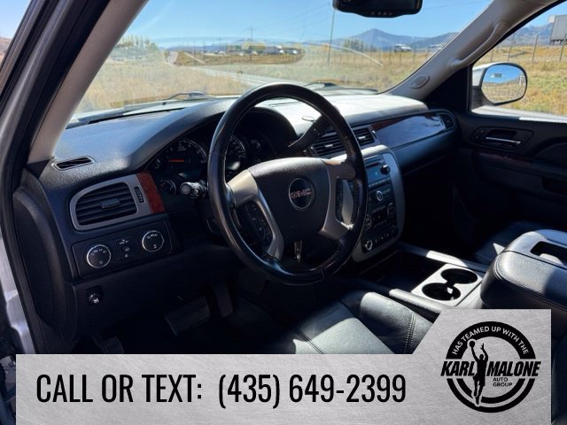 Used 2013 GMC Yukon XL SLT w/ SLT-2 Equipment Package AWD/4WD image 15