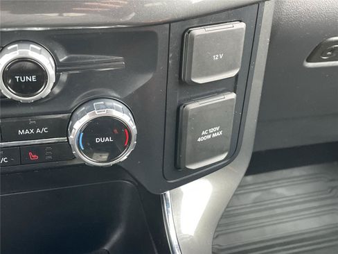 Used 2023 Ford F150 Lariat AWD/4WD image 25