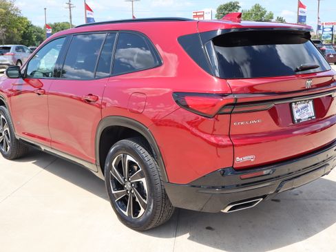 Used 2026 Buick Enclave Sport Touring FWD image 7