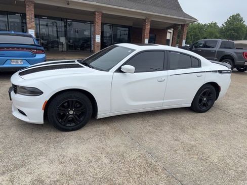 Used 2020 Dodge Charger SXT w/ Leather Interior Group RWD image 1
