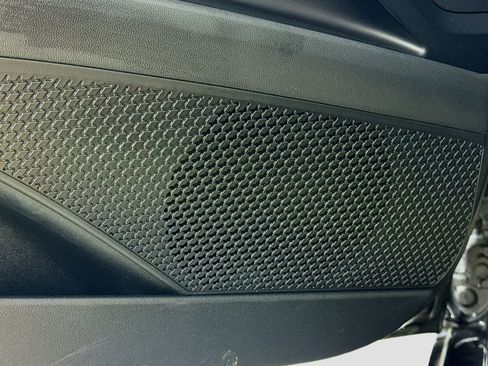 Certified 2025 Hyundai Elantra Sport image 18