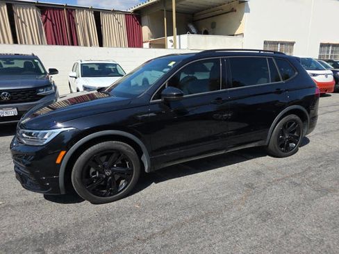 Used 2023 Volkswagen Tiguan SE R-Line image 7