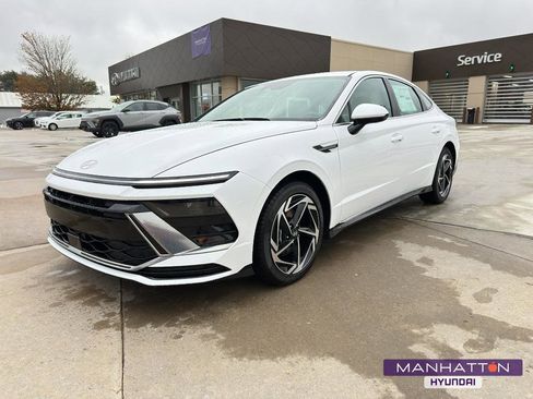 New 2026 Hyundai Sonata SEL image 1