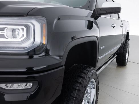 Used 2017 GMC Sierra 1500 Denali w/ Denali Ultimate Package AWD/4WD image 12