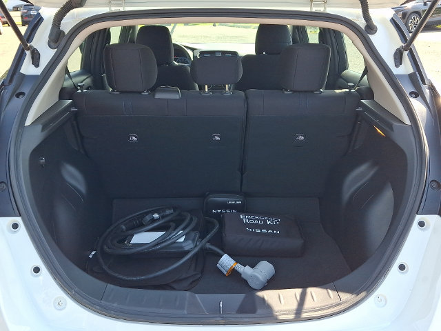 Used 2025 Nissan Leaf S FWD image 31