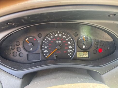 Used 2001 Ford Focus SE FWD image 11