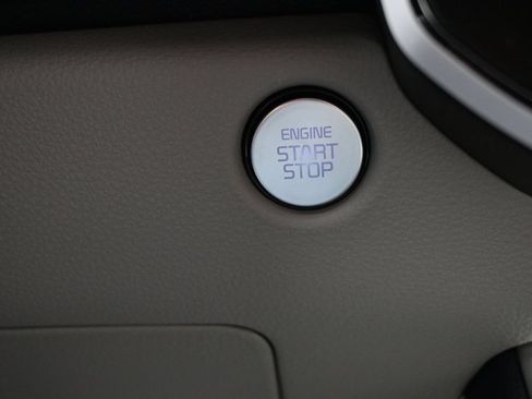 New 2026 Kia Carnival EX FWD image 24