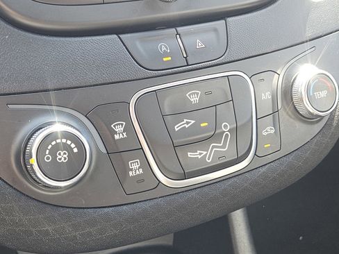 Used 2024 Chevrolet Malibu LS image 11