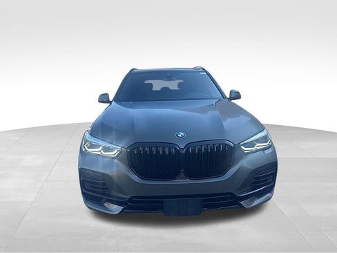 Used 2022 BMW X5 xDrive40i w/ Premium Package image 2