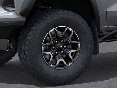 New 2026 Chevrolet Colorado ZR2 w/ Technology Package AWD/4WD image 9