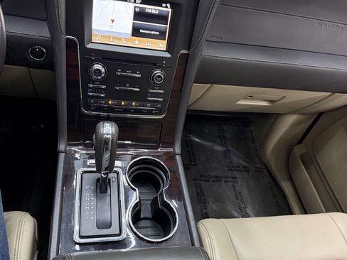Used 2017 Lincoln Navigator L Reserve image 28