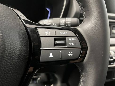 Certified 2025 Honda Pilot Touring image 19
