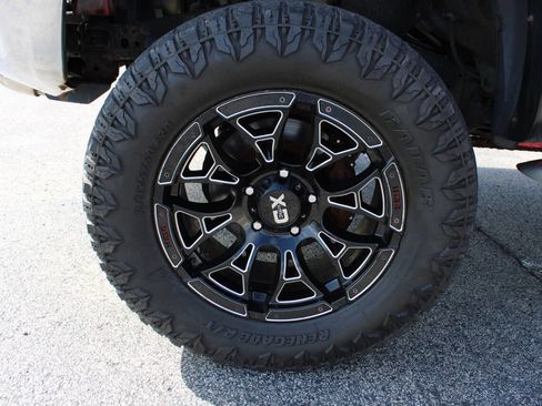 Used 2015 Toyota Tundra Limited w/ Limited Premium Package image 18