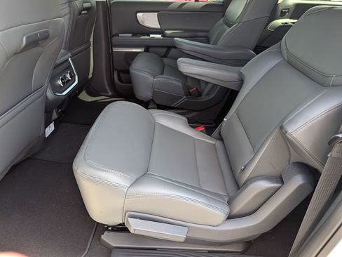 New 2026 Ford Expedition Max Active AWD/4WD image 8