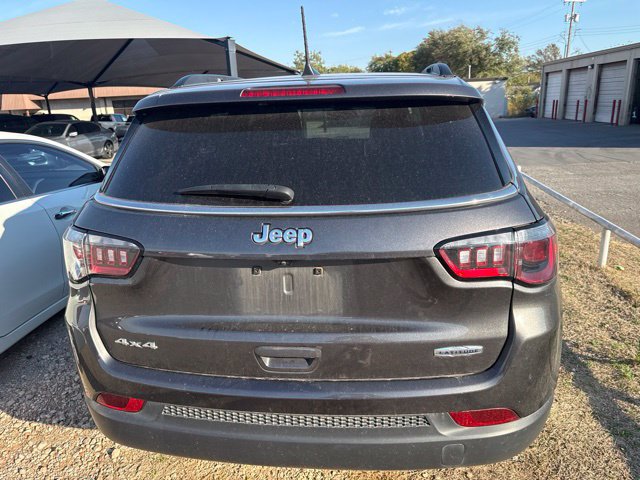 Used 2024 Jeep Compass Latitude w/ Sun and Sound Group AWD/4WD image 5