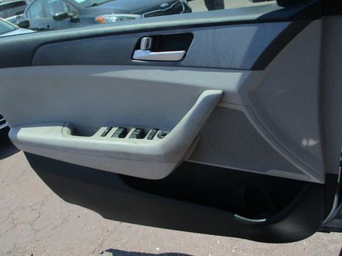 Used 2016 Hyundai Sonata SE FWD image 15