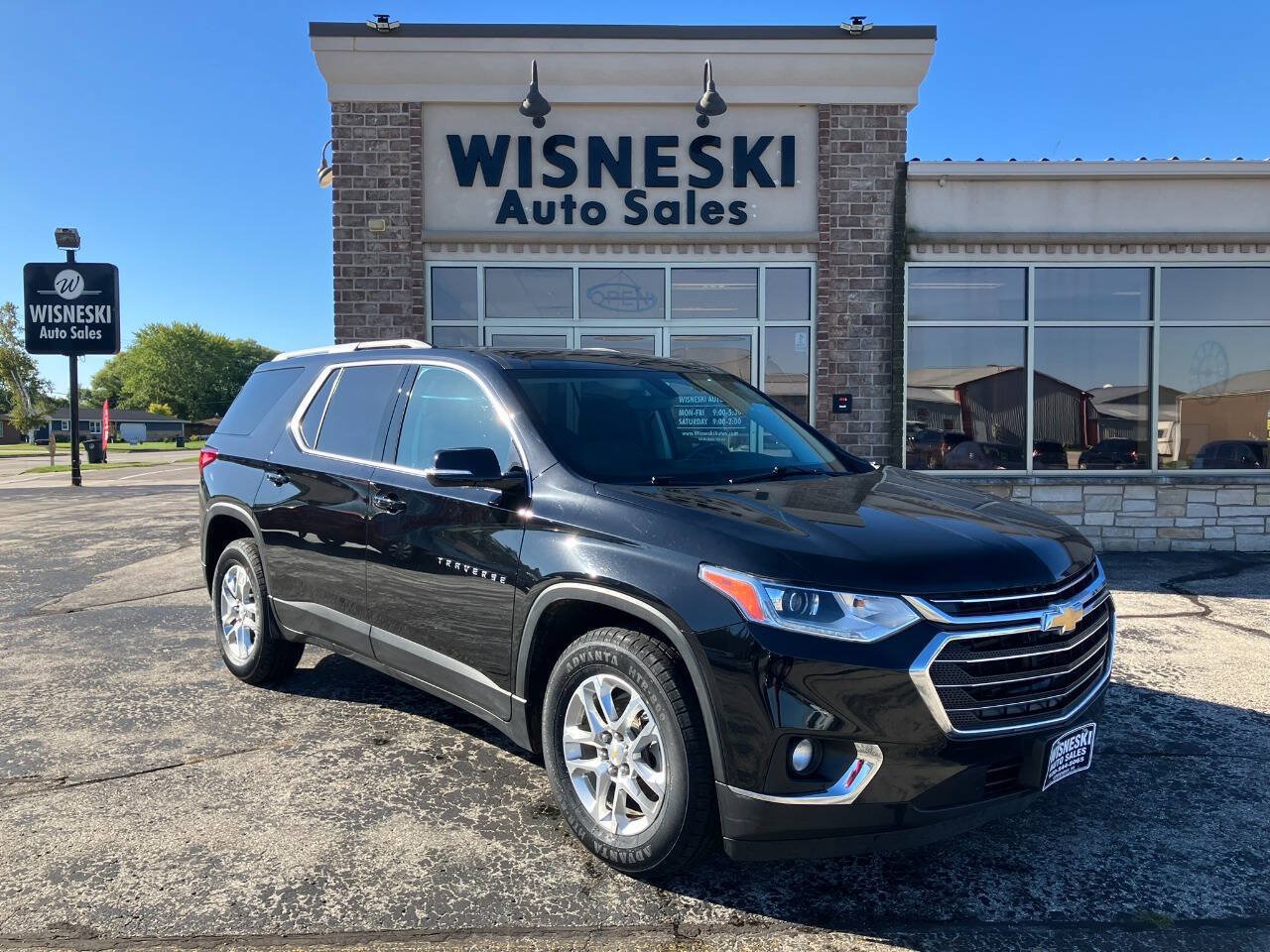 Used 2018 Chevrolet Traverse LT AWD/4WD image 1