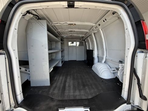 Used 2021 Chevrolet Express 2500 w/ Driver Convenience Package RWD image 21