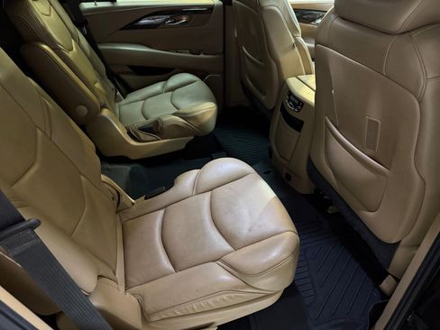 Used 2018 Cadillac Escalade Platinum image 52