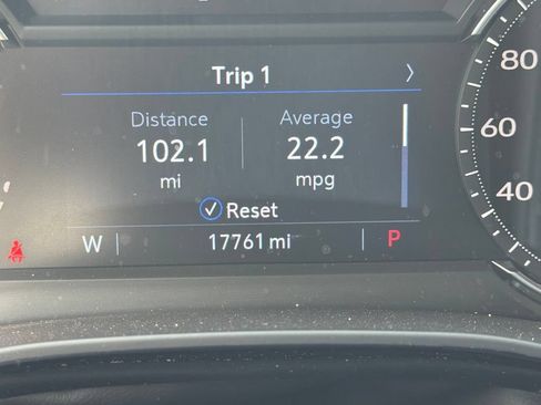 Used 2025 Cadillac XT5 Luxury w/ LPO, Floor Liner Package FWD image 11