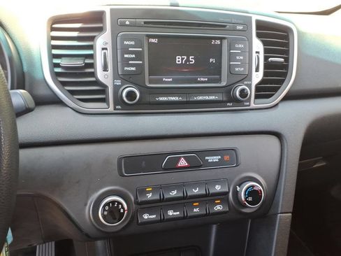 Used 2019 Kia Sportage LX AWD/4WD image 23