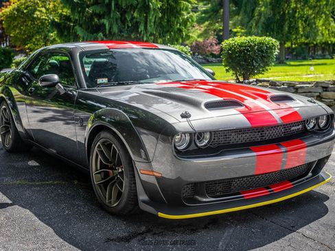 Used 2020 Dodge Challenger SRT Hellcat image 12