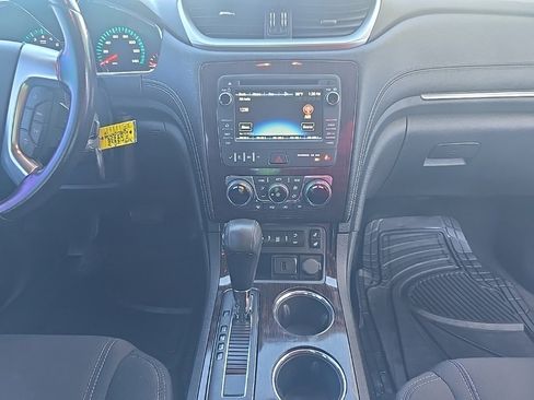 Used 2017 Chevrolet Traverse LT image 28