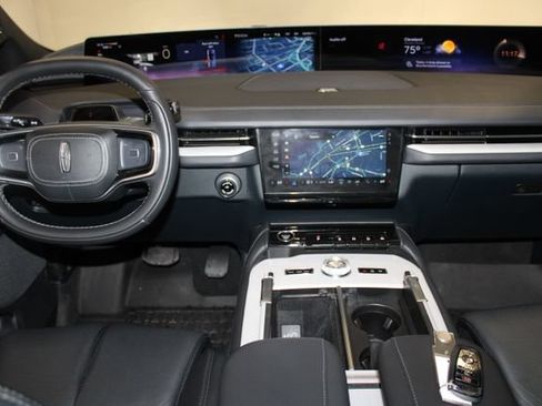 Used 2025 Lincoln Navigator L Reserve w/ Jet Appearance Package AWD/4WD image 19