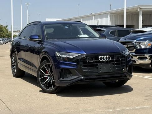 Used 2019 Audi Q8 Prestige AWD/4WD image 2