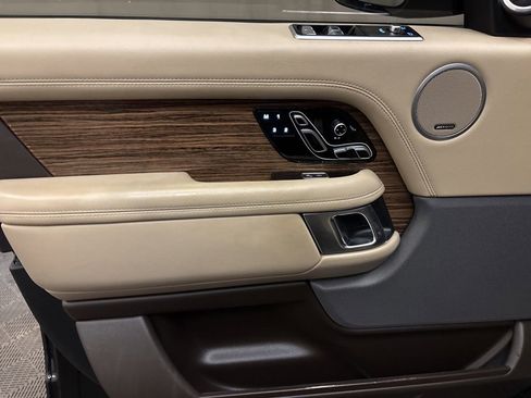 Used 2019 Land Rover Range Rover Supercharged AWD/4WD image 12