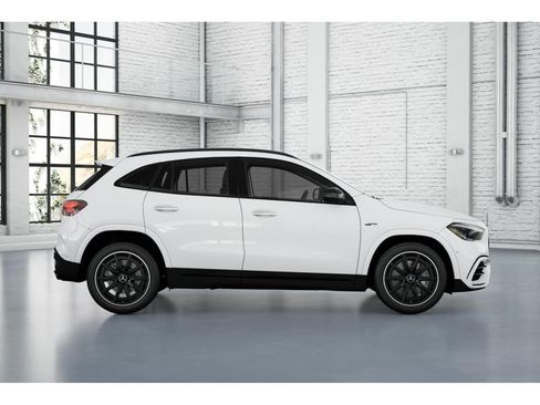 New 2026 Mercedes-Benz GLA 35 AMG 4MATIC image 2
