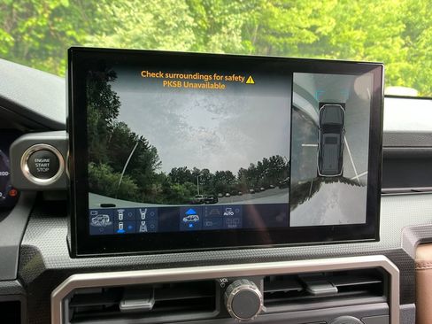Certified 2025 Toyota 4Runner Limited AWD/4WD image 19