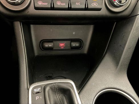 Used 2020 Kia Sportage LX FWD image 16