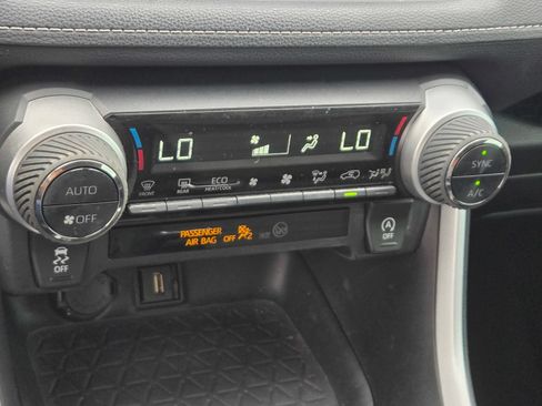 Used 2021 Toyota RAV4 XLE Premium FWD image 17