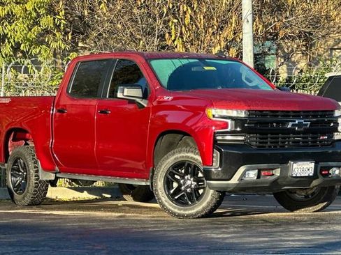Used 2022 Chevrolet Silverado 1500 LT Trail Boss w/ LPO, Dark Essentials Package image 2