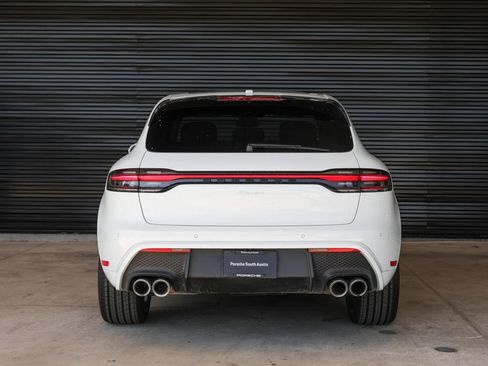 Certified 2026 Porsche Macan AWD/4WD image 6