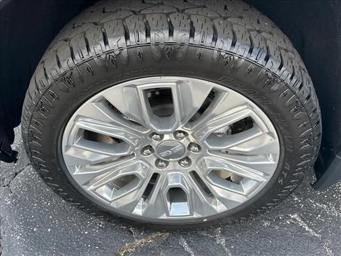 Certified 2022 GMC Sierra 1500 Denali w/ Denali Premium Package AWD/4WD image 40