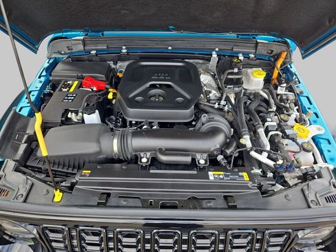 Used 2024 Jeep Wrangler Unlimited AWD/4WD image 31
