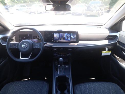 New 2026 Nissan Kicks SV FWD image 7