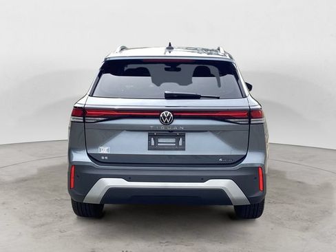 Used 2026 Volkswagen Tiguan SE AWD/4WD image 4