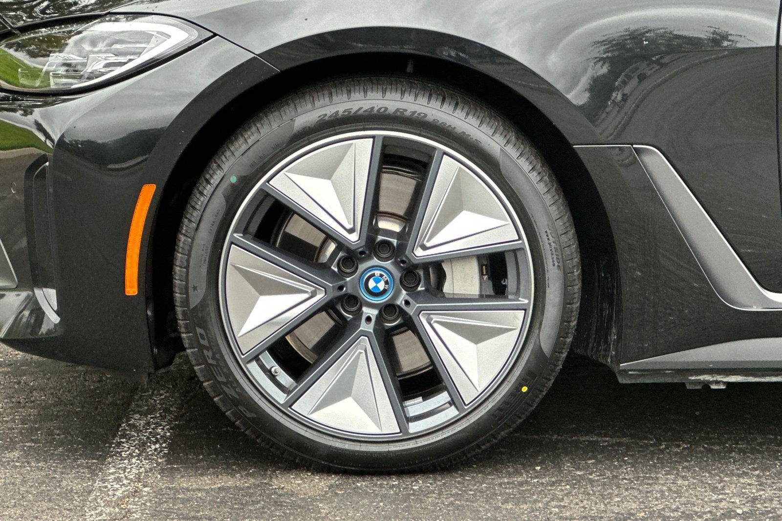 Certified 2023 BMW i4 eDrive40 w/ Premium Package RWD image 39