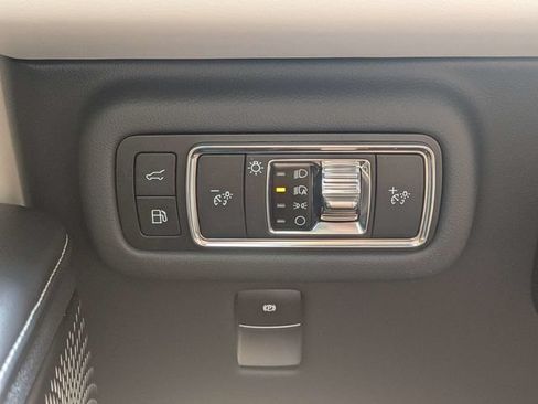 Used 2025 Lincoln Nautilus Reserve AWD/4WD image 26