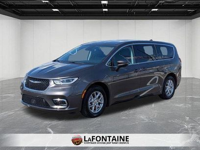 Certified 2023 Chrysler Pacifica Touring-L