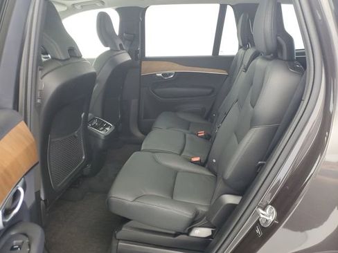 Used 2024 Volvo XC90 B5 Plus AWD/4WD image 15