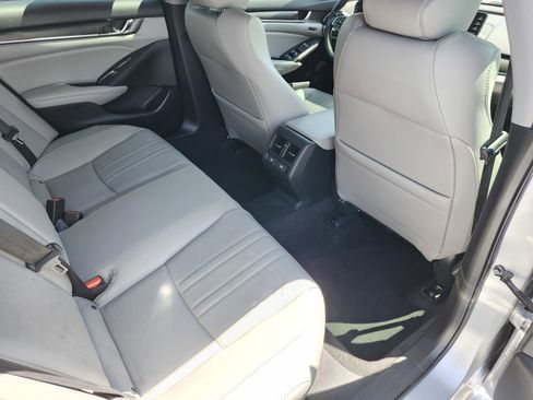 Used 2019 Honda Accord Touring image 23